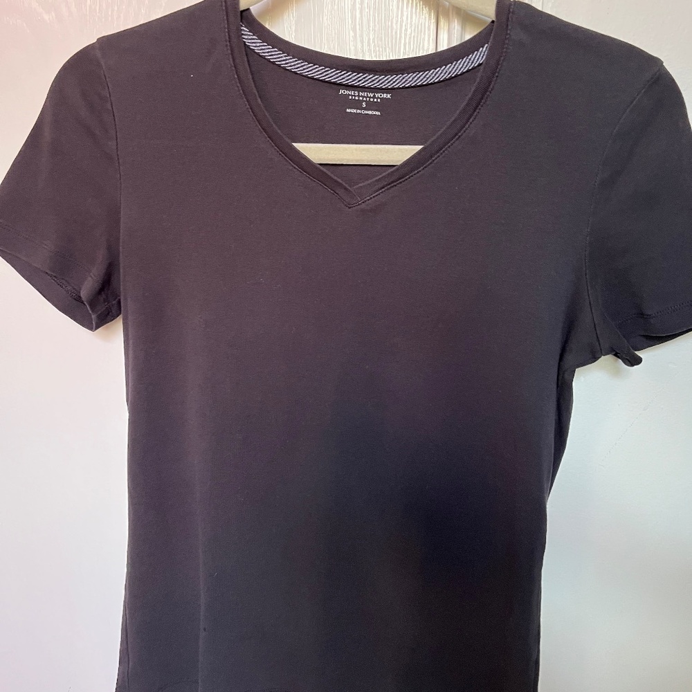 Jones New York Black V-Neck Tee